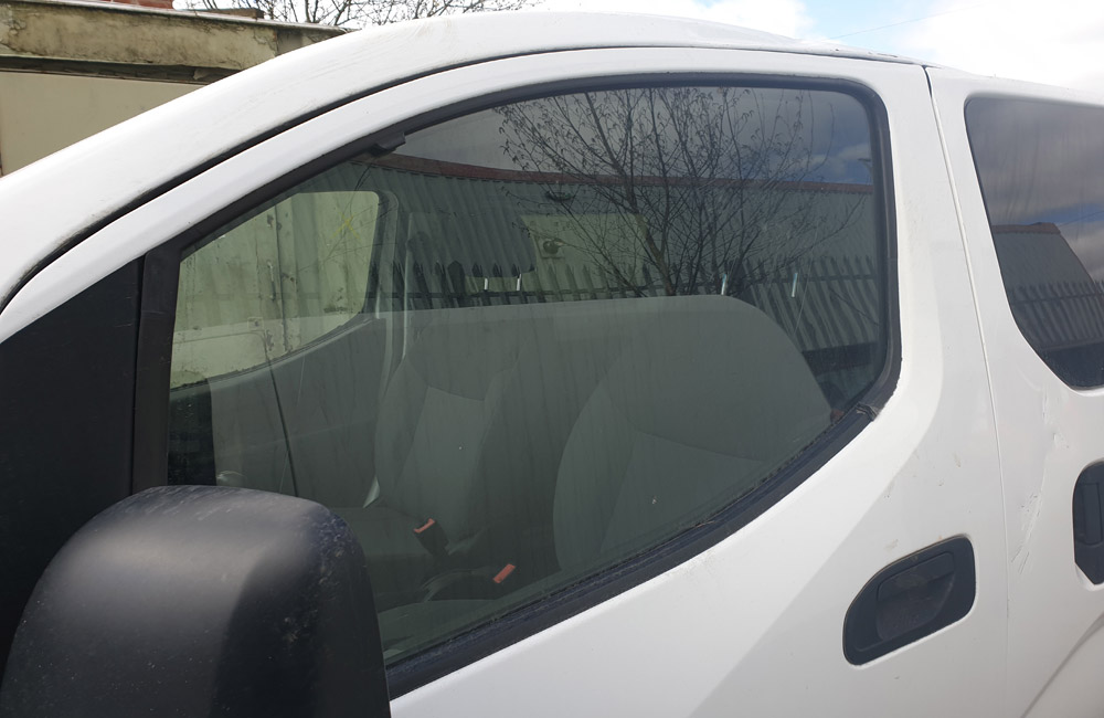 Nissan NV200 Acenta DCI Door window glass passenger side front